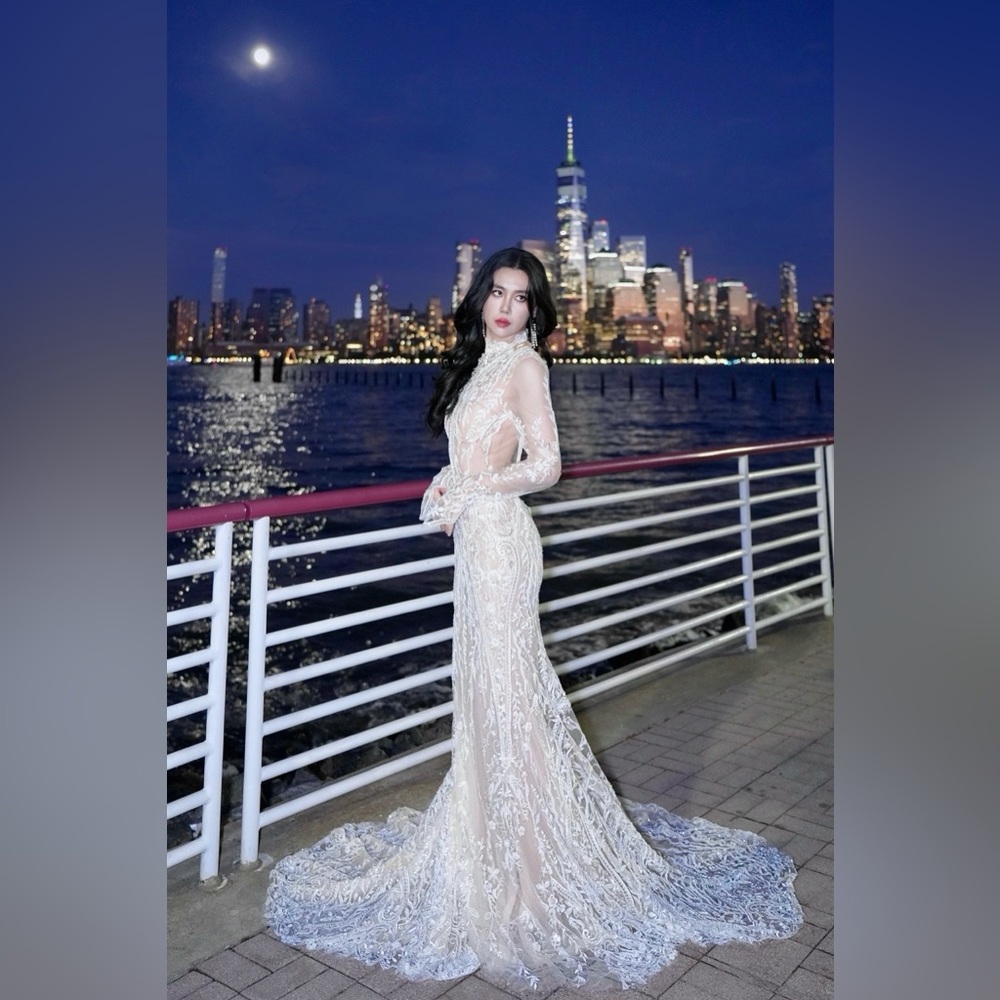 Galia Lahav Remi Hand Embellished Embroidered LongSleeve Backless Bridal Gown XS